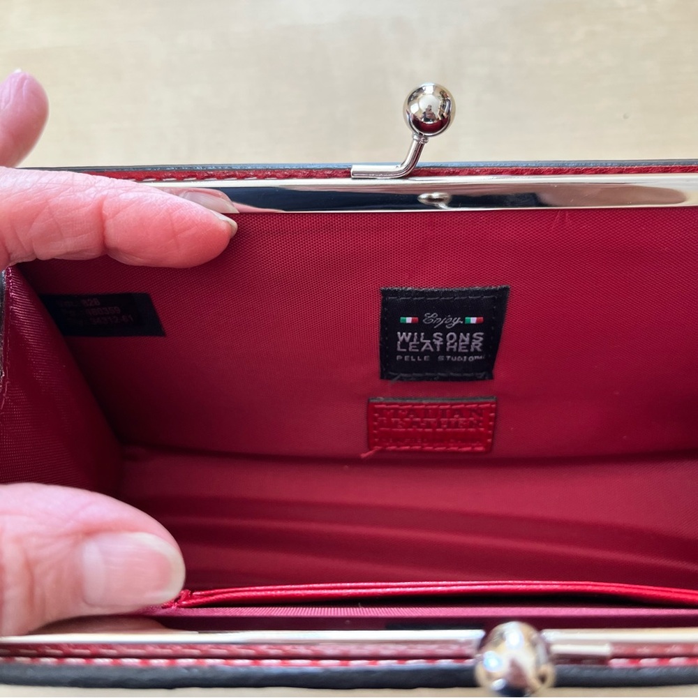 Wilsons Leather Red Leather Kiss-Lock Wristlet Clutch - Picture 6 of 7